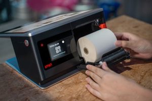 Shopping for Tech: Navigating the Latest Gadgets and Gizmos