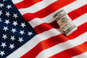 The Best Shopping Hacks for Saving Money in 2025