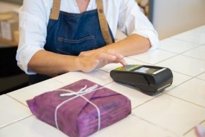 How to Shop Mindfully and Avoid Impulse Buys