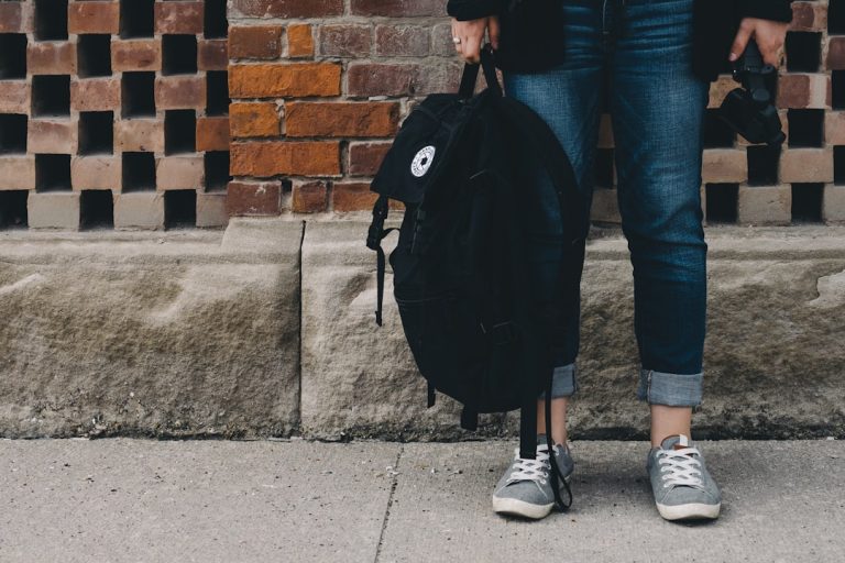 Adaptive Learning Platforms: Tailoring Content to Each Student