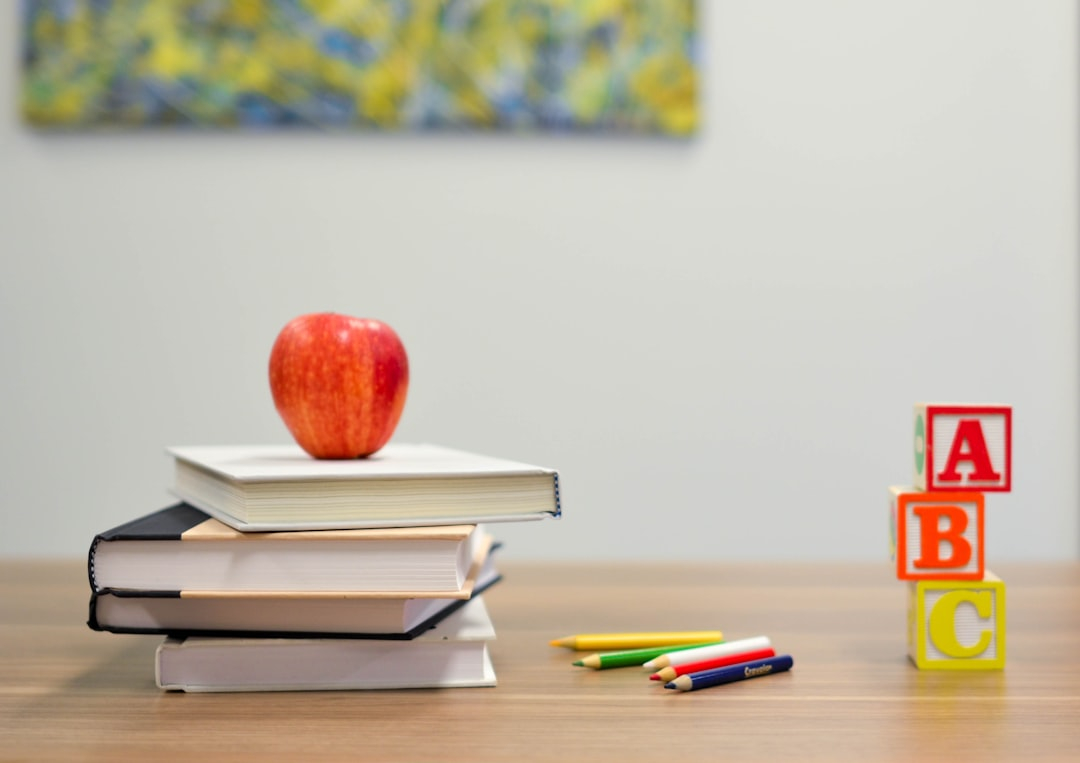 Hybrid Learning Models: Combining Online and In-Person Education