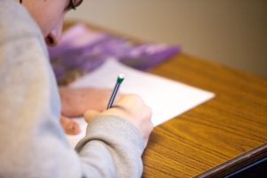 Asynchronous vs. Synchronous Learning: Pros and Cons