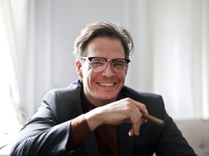 Smart Glasses in the Workplace: Boosting Productivity and Safety