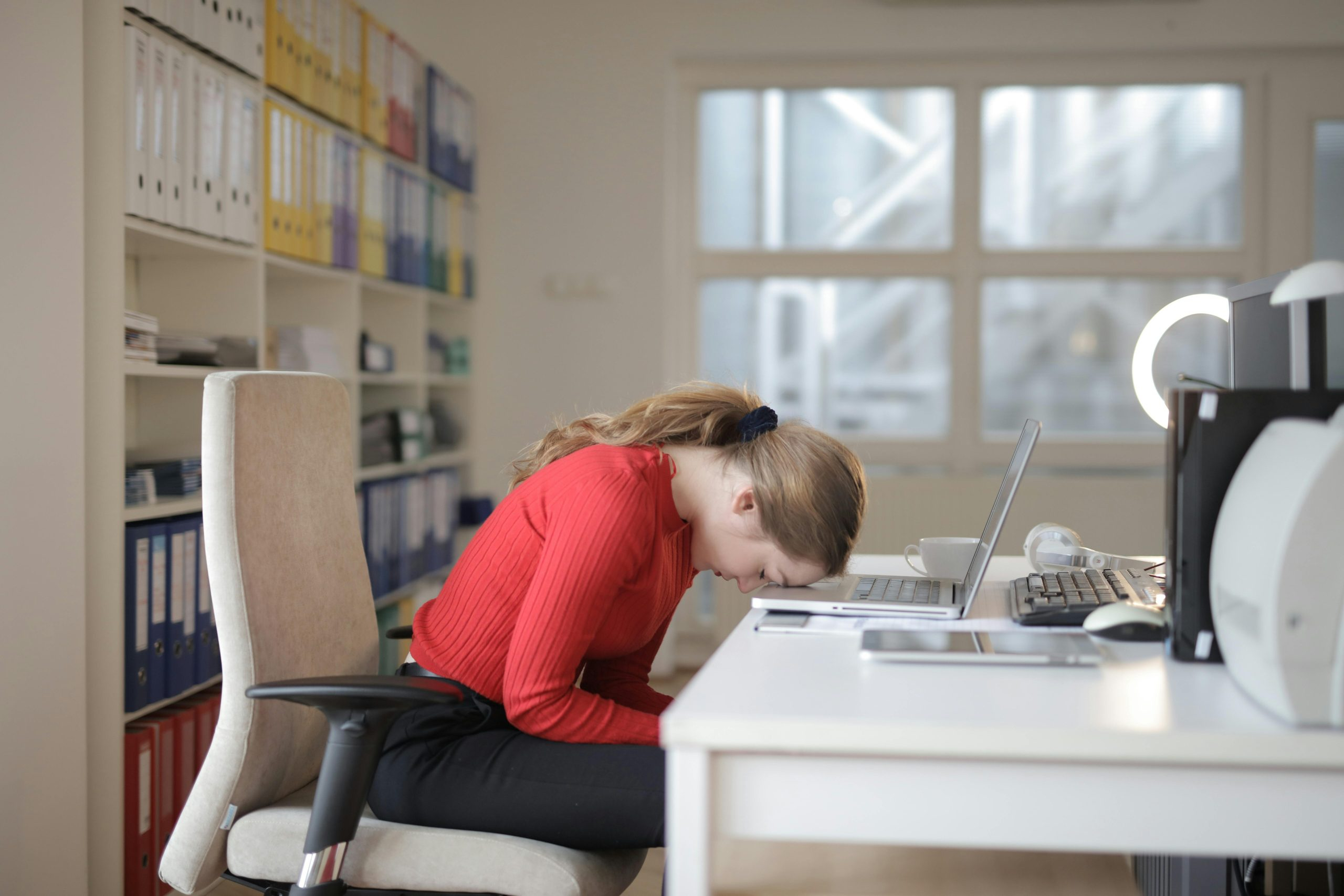 Sleep Tech Gadgets: Optimizing Rest with AI