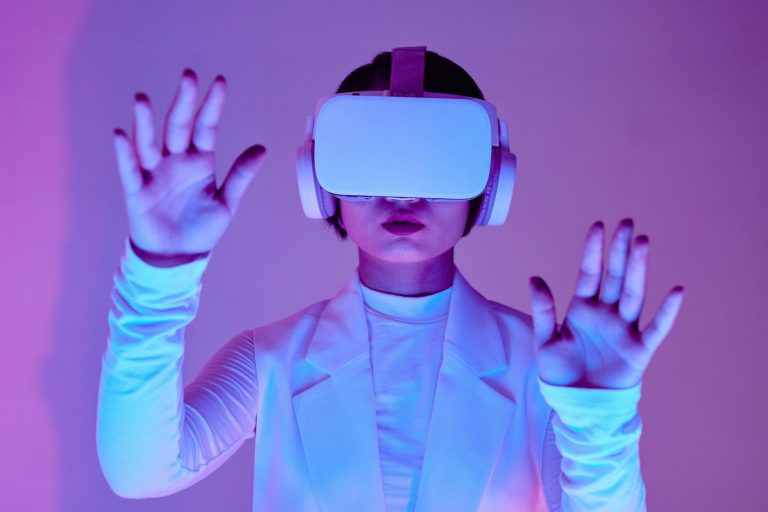 Virtual Reality Headsets: The New Standard for Gaming
